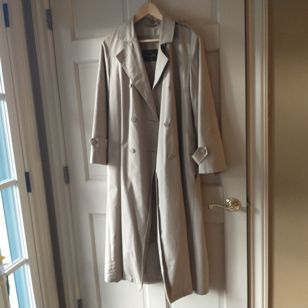 Women's Classic Beige Trench Coat